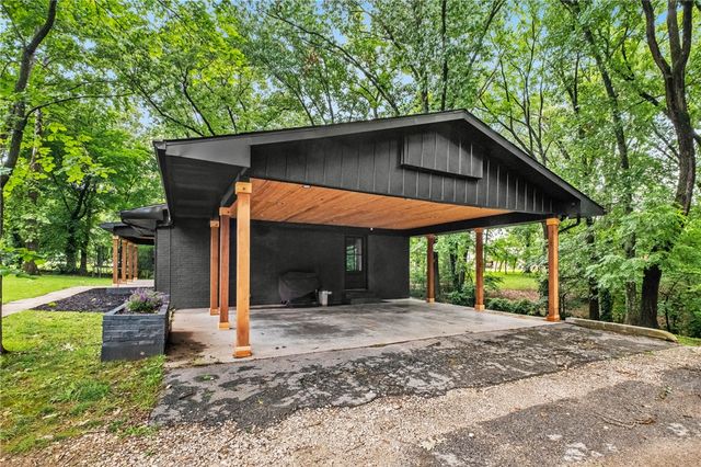 1286 S Curtis Avenue, Pea Ridge, AR 72751
