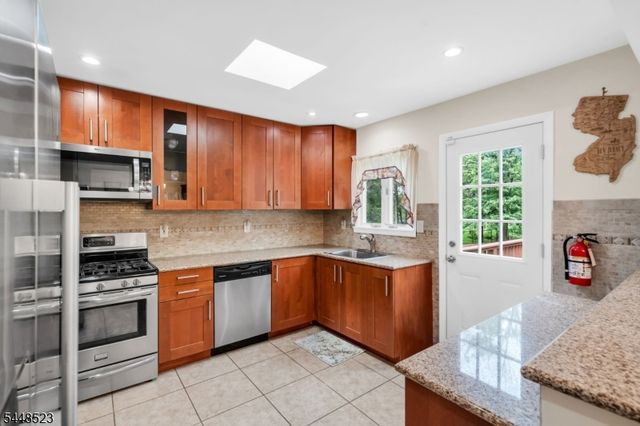 946 Country Club Rd, Bridgewater Twp., NJ 08807