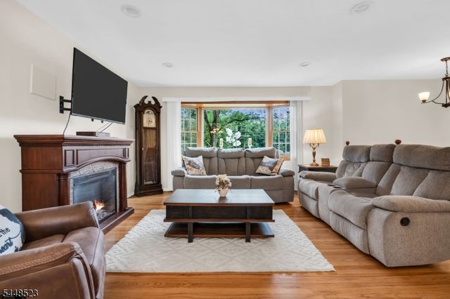 946 Country Club Rd, Bridgewater Twp., NJ 08807