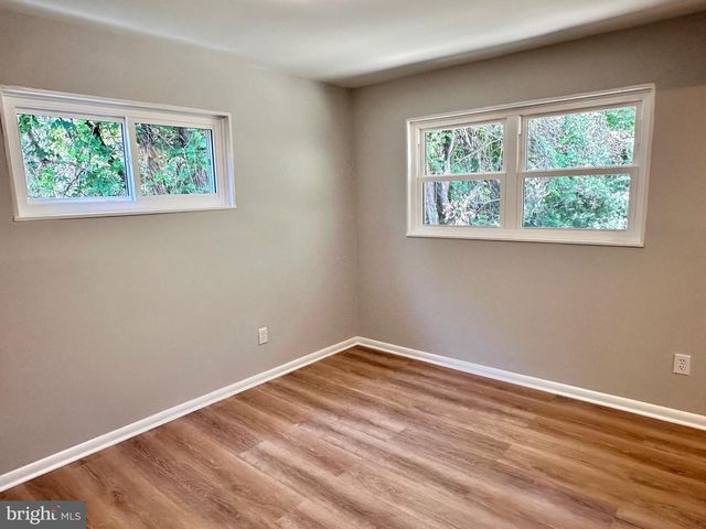 322 N GORDON ST, Alexandria, VA 22304