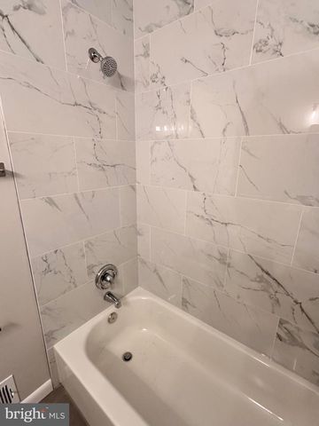 322 N GORDON ST, Alexandria, VA 22304