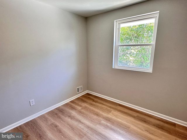 322 N GORDON ST, Alexandria, VA 22304