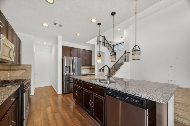 13019 Foxwood Creek Lane, Houston, TX 77044