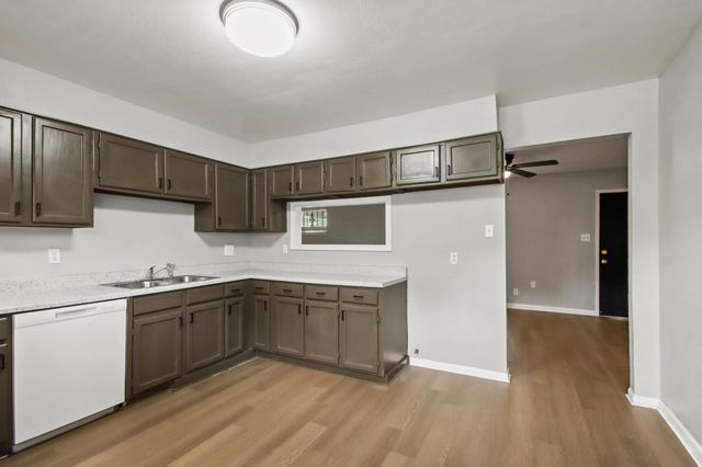 7306 Parker Road, Houston, TX 77016