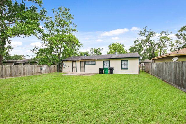 7306 Parker Road, Houston, TX 77016