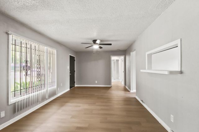7306 Parker Road, Houston, TX 77016