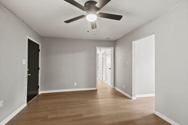 7306 Parker Road, Houston, TX 77016