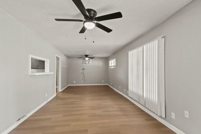 7306 Parker Road, Houston, TX 77016