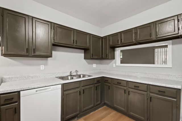 7306 Parker Road, Houston, TX 77016