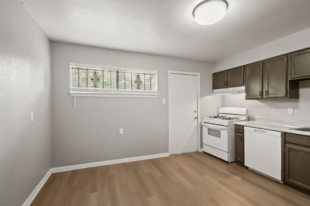 7306 Parker Road, Houston, TX 77016