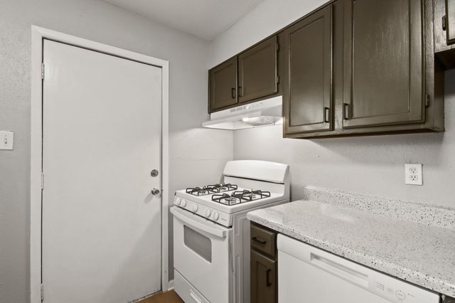 7306 Parker Road, Houston, TX 77016
