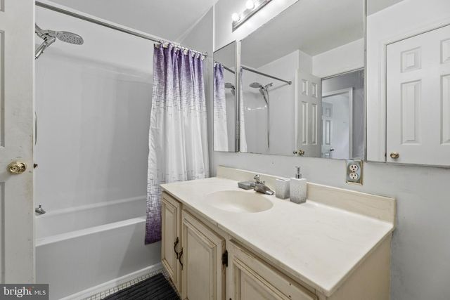10142 MARSHALL POND RD, Burke, VA 22015