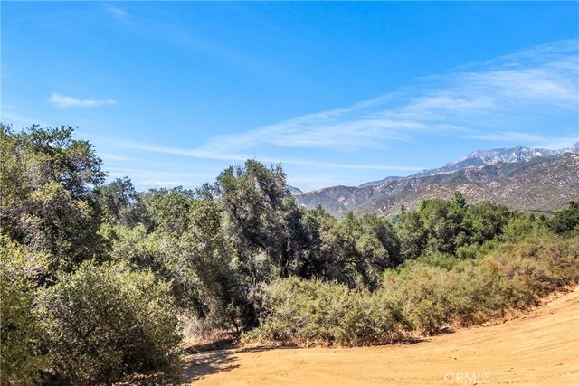13582 Oak Mountain Drive, Yucaipa, CA 92399