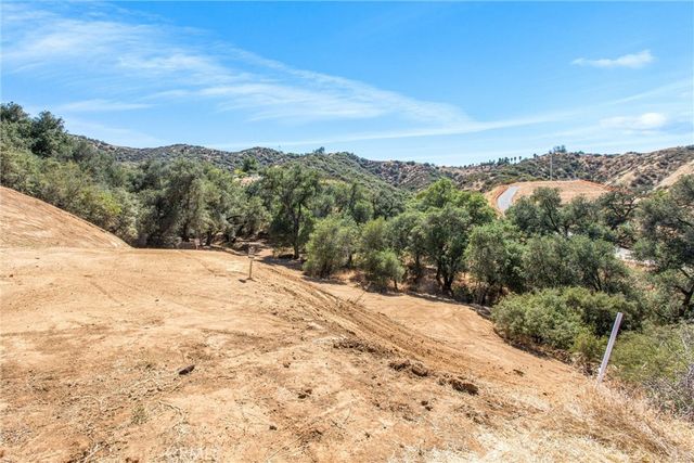 13582 Oak Mountain Drive, Yucaipa, CA 92399