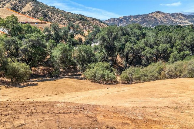 13582 Oak Mountain Drive, Yucaipa, CA 92399