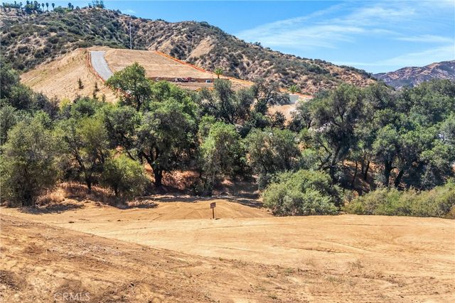 13582 Oak Mountain Drive, Yucaipa, CA 92399