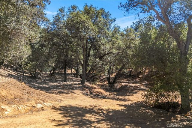 13582 Oak Mountain Drive, Yucaipa, CA 92399
