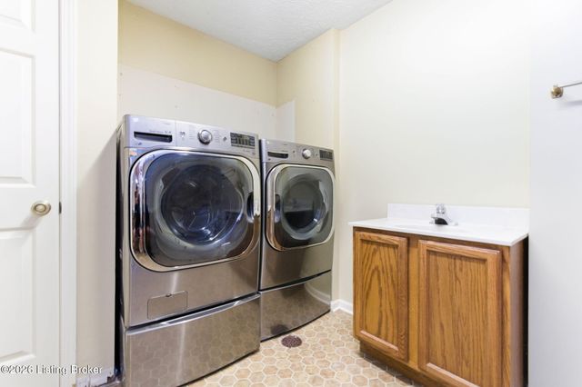 2960 Virginia Ave, Bardstown, KY 40004