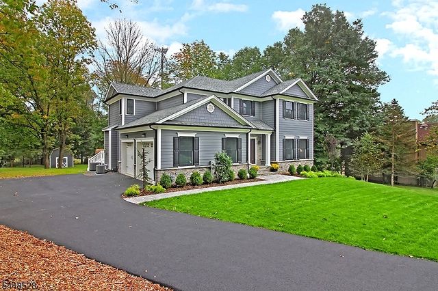 184 Hickory Tavern Rd, Long Hill Twp., NJ 07933