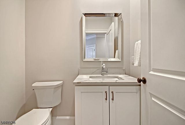 184 Hickory Tavern Rd, Long Hill Twp., NJ 07933