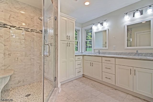 184 Hickory Tavern Rd, Long Hill Twp., NJ 07933