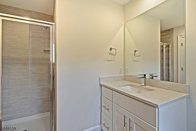 184 Hickory Tavern Rd, Long Hill Twp., NJ 07933