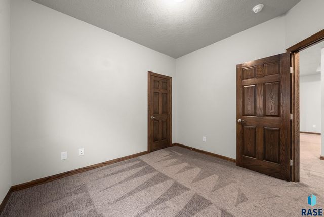 3411 E Bison Trl Trail, Sioux Falls, SD 57108