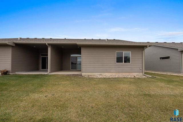 3411 E Bison Trl Trail, Sioux Falls, SD 57108