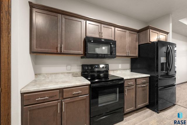 3411 E Bison Trl Trail, Sioux Falls, SD 57108