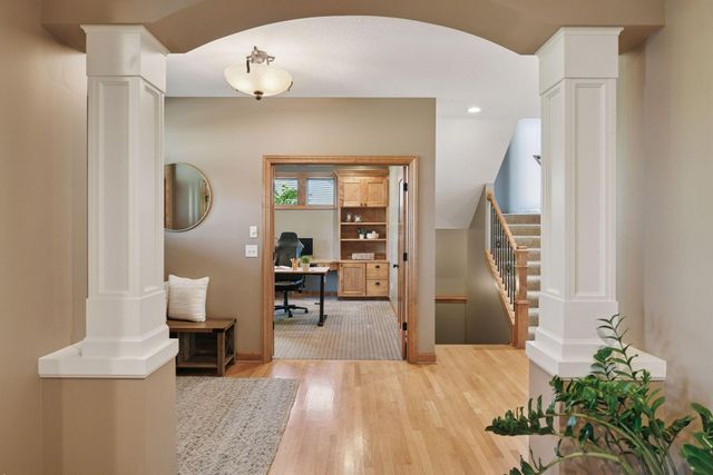 1646 Isabella Parkway, Chaska, MN 55318