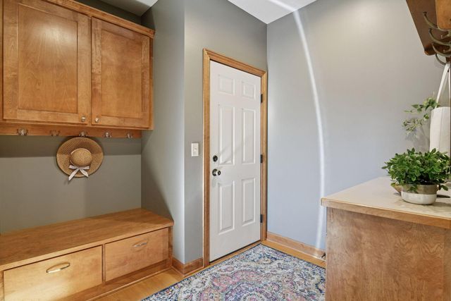 1646 Isabella Parkway, Chaska, MN 55318