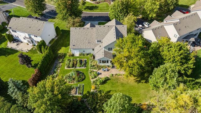 1646 Isabella Parkway, Chaska, MN 55318