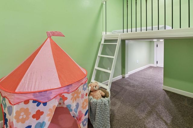 1646 Isabella Parkway, Chaska, MN 55318