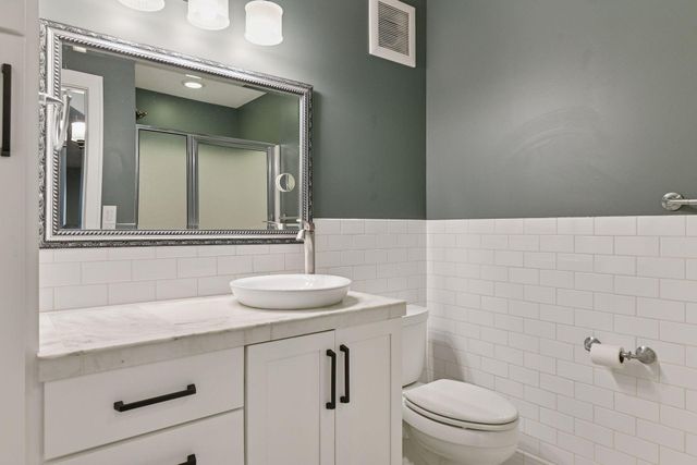 1646 Isabella Parkway, Chaska, MN 55318