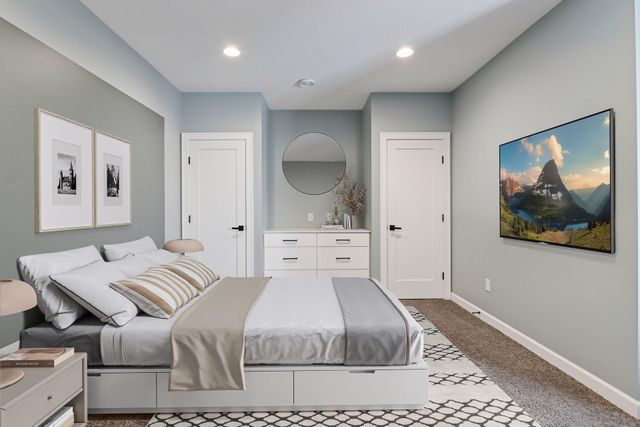 1646 Isabella Parkway, Chaska, MN 55318