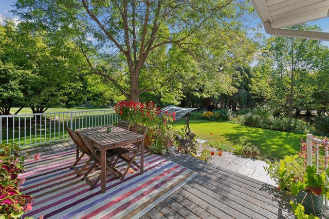 1646 Isabella Parkway, Chaska, MN 55318