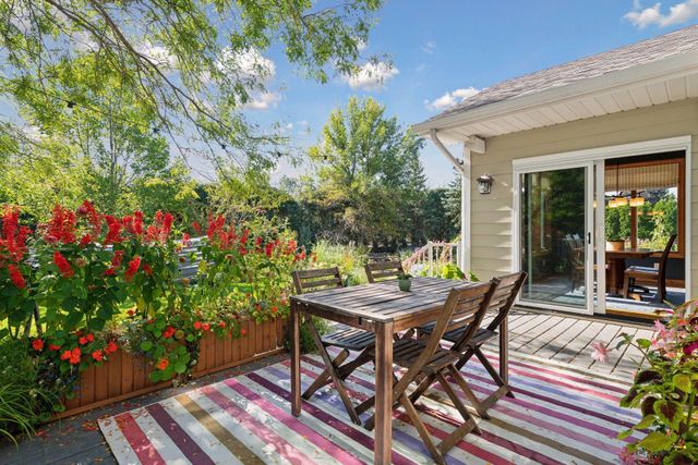 1646 Isabella Parkway, Chaska, MN 55318