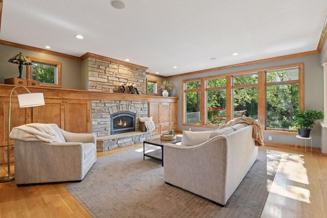 1646 Isabella Parkway, Chaska, MN 55318