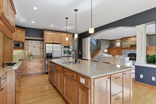 1646 Isabella Parkway, Chaska, MN 55318