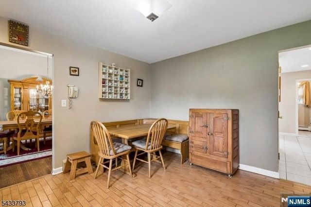 6 Davenport Avenue, Roseland, NJ 07068
