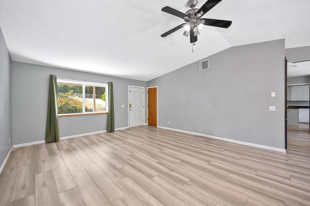 11250 Ball Rd, Grass Valley, CA 95949