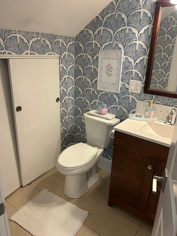 701 East Broadway 1, Boston, MA 02127
