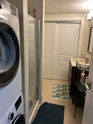 701 East Broadway 1, Boston, MA 02127