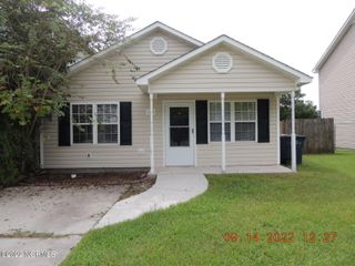 107 Croatan Court, Jacksonville, NC 28546