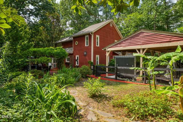 818 Lake Forest Drive, Raleigh, NC 27615