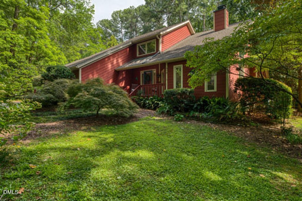 818 Lake Forest Drive, Raleigh, NC 27615