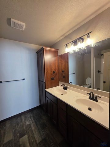 3969 ALTOR LN, Rapid City, SD 57703