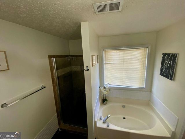 188 Waters Edge Drive, Locust Grove, GA 30248