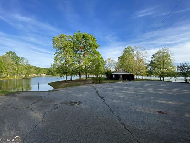 188 Waters Edge Drive, Locust Grove, GA 30248