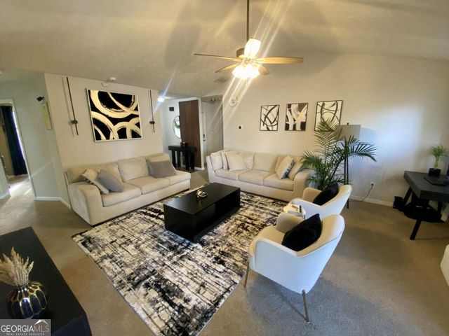 188 Waters Edge Drive, Locust Grove, GA 30248